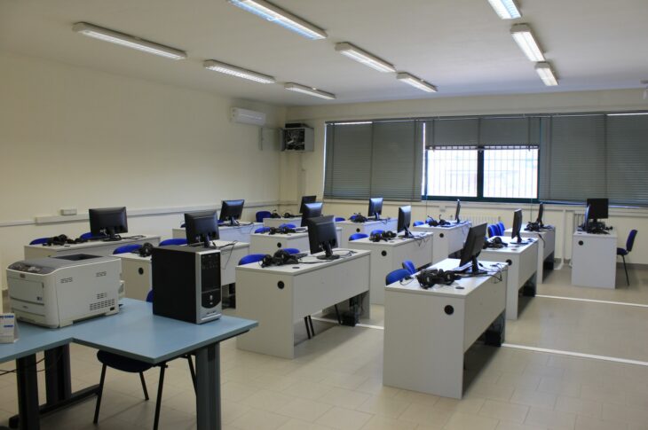Arzano_laboratorio_linguistico